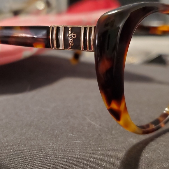 Lilly Pulitzer Stanton sunglasses frame and case - Picture 7 of 14